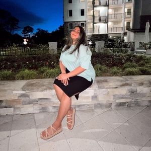 Meet your Posher, Destini